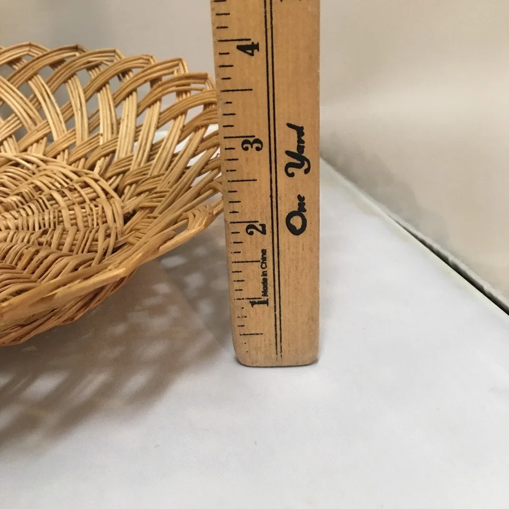 Woven Wicker Bread Basket Unisex 10 inch Tan Scalloped Round Bowl Cottagecore